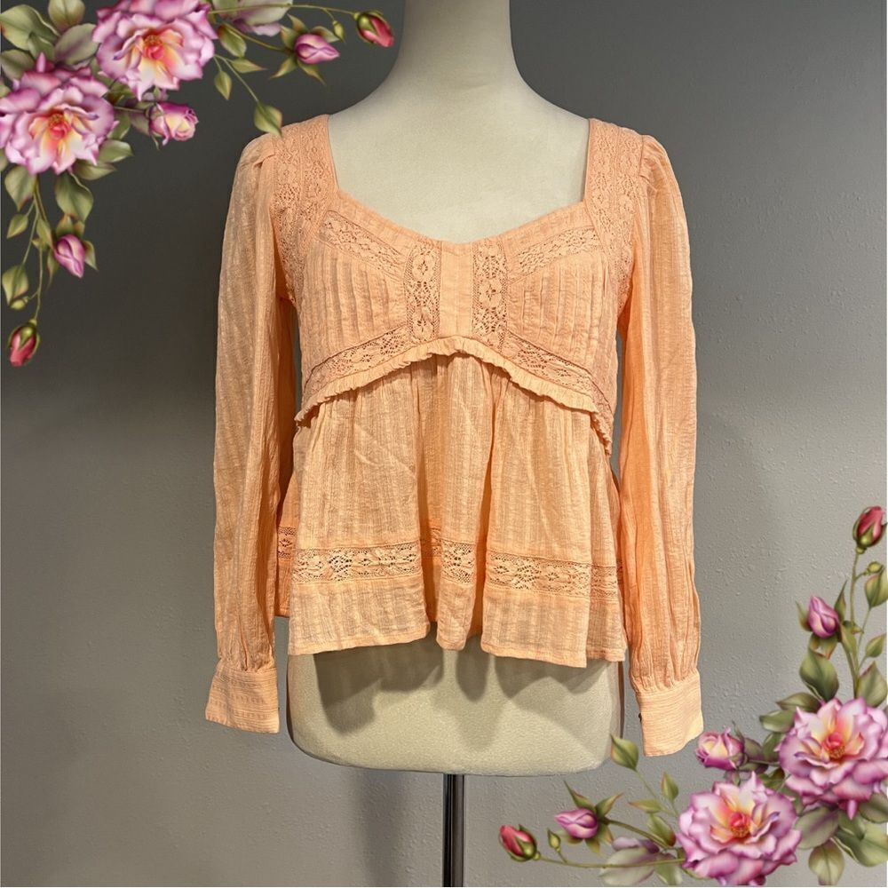 American Eagle salmon‎ color lace crop top size XXS